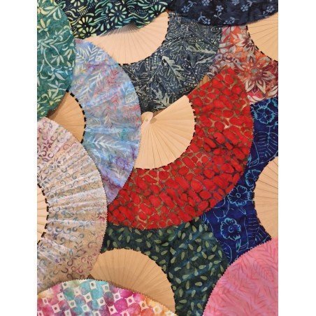 Taller de abanicos con tela batik a cargo de magicbatik